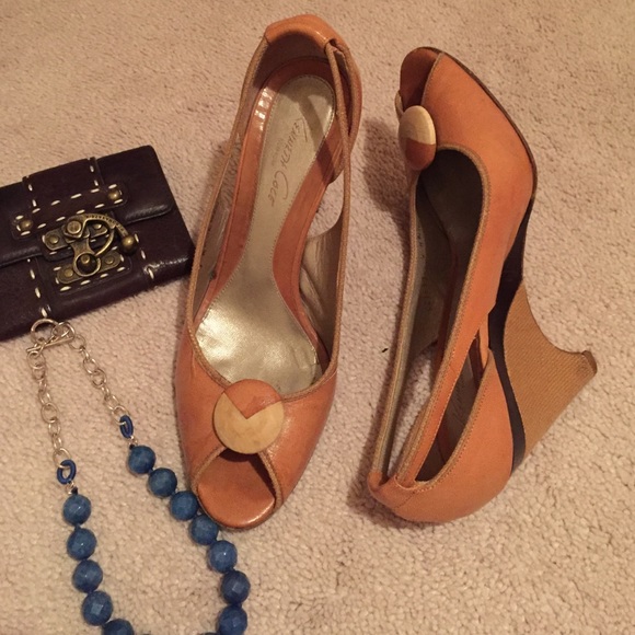 Kenneth Cole wedge heels