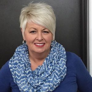 Meet your Posher, Carol