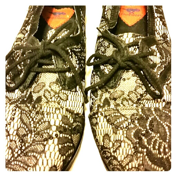 Rocket Dog flats !