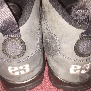 Second pic my laces are just loose