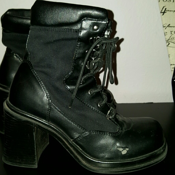 Combat boots - Picture 3 of 3