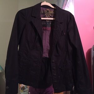 Cute black blazer with buttons