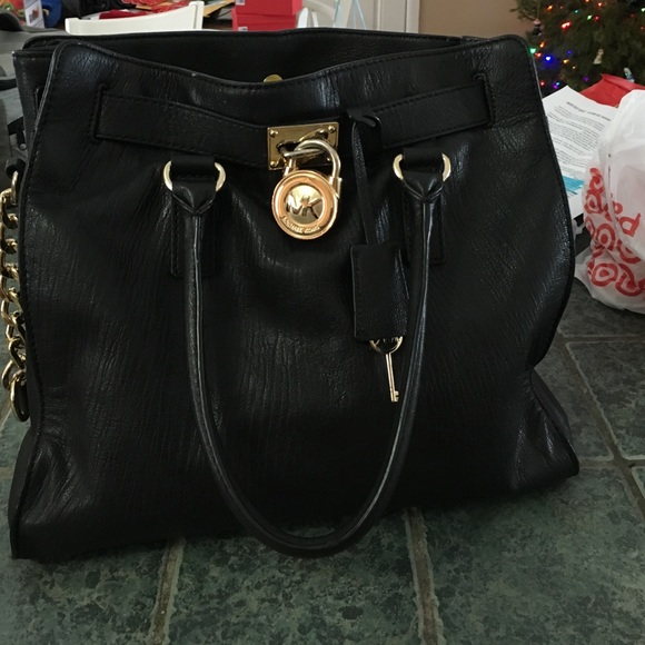 Michael Kors Handbags - Michael Kors Hamilton