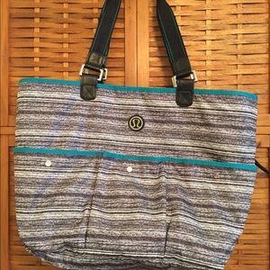 Lululemon totally totetastic gym beach diaper tote