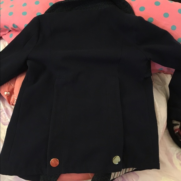 Coat - Picture 3 of 4