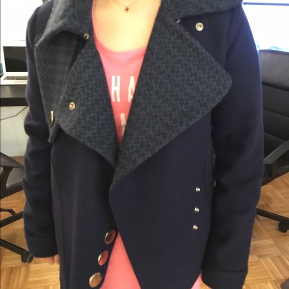 Coat - Picture 4 of 4
