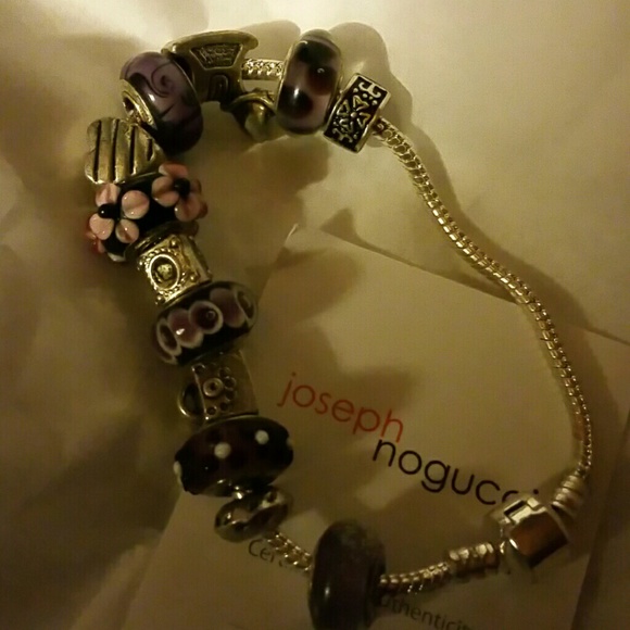 Joseph nogucci charm b4acelet - Picture 2 of 3