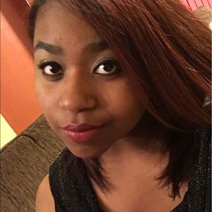 Meet your Posher, Janel