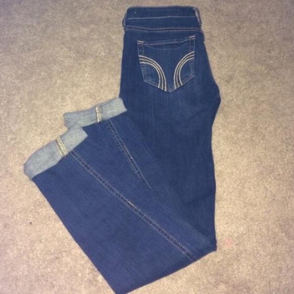 1 pair of dark blue Hollister jeans