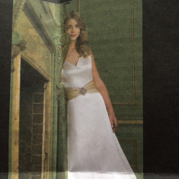 Paloma Blanca wedding dress
