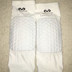 ⚠️(ON HOLD)⚠️McDavid white knee protectors