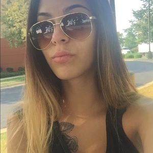 Meet your Posher, Martyns