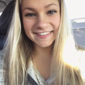 Meet your Posher, Ava