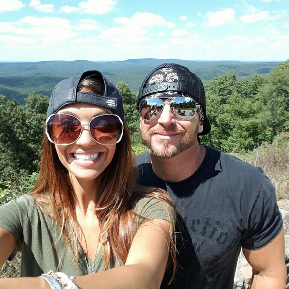 Meet your Posher, Kim - Picture 2 of 4