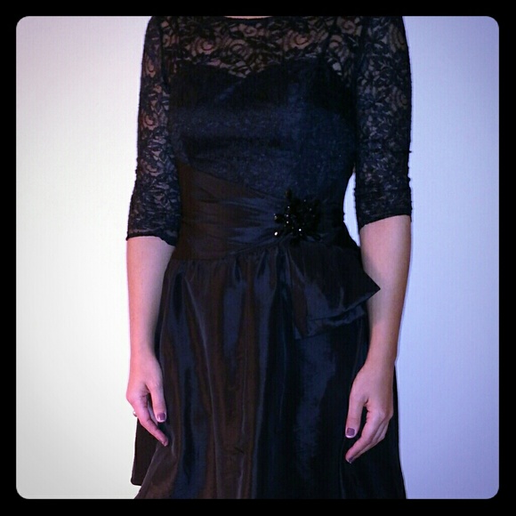 Semi formal dress - Picture 1 of 4