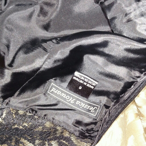 Semi formal dress - Picture 4 of 4