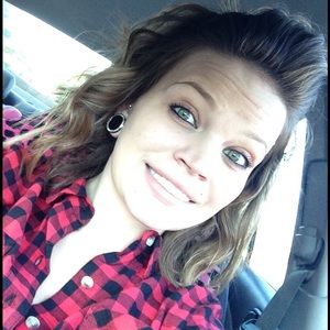 Meet your Posher, Kayla