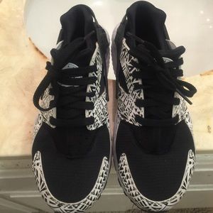 Nike huarache 6.5 youth