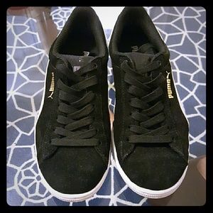 Black Puma Sneakers