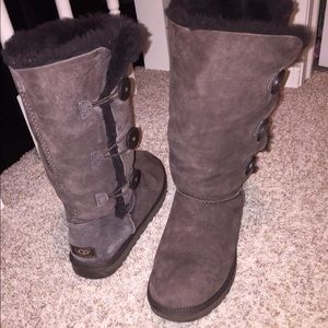 Bailey Button Triplet