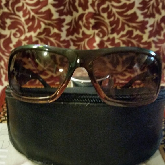 CHANEL Sunglasses 6008B
