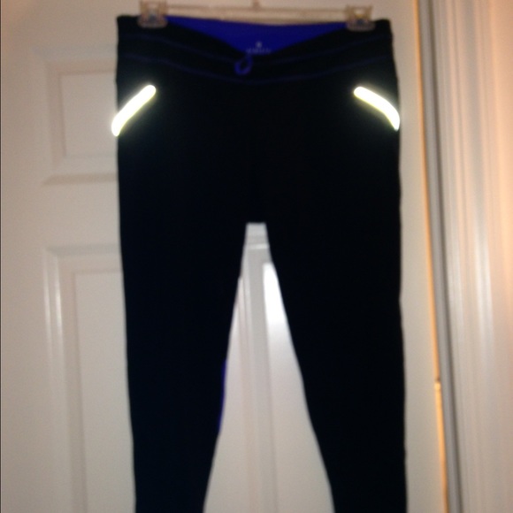 Atlhleta Black/purple tights