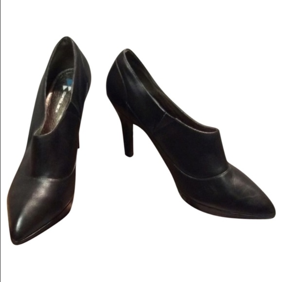 Dani Black Shoes - DANI BLACK SHORT BLACK POINTED TOE LEATHER BOOTIES