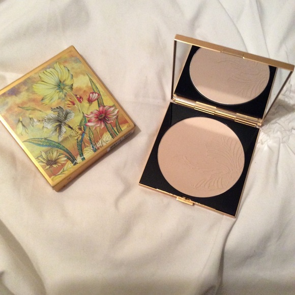 MAC Cosmetics Other - Mac Guo  Beauty Powder