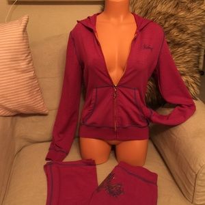 Magenta tracksuit size medium!!! 💕🎉😊🙌