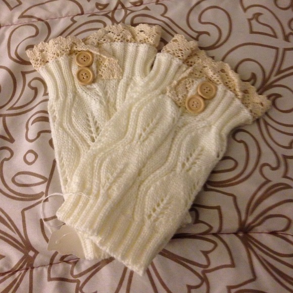 Accessories - Cream Boot Cuffs