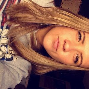 Meet your Posher, Emilie
