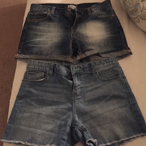 Two teen girls jean shorts