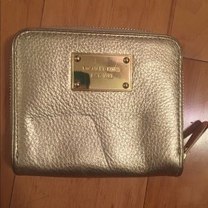 🎉Michael kors gold wallet