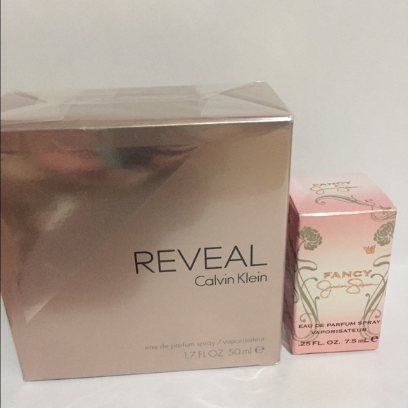 Calvin Klein Reveal Perfume & GWP