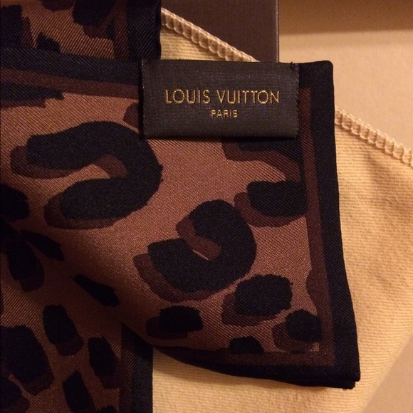 Louis Vuitton Accessories - *SOLD* Authentic Louis Vuitton Leopard Print Bande
