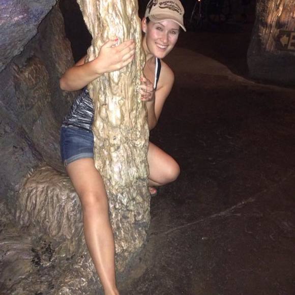 Meet your Posher, Larissa - Picture 1 of 1