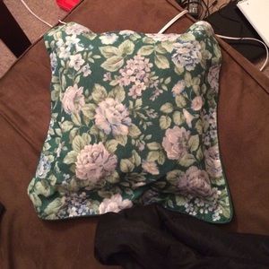 4 floral multi colored throw pillows.