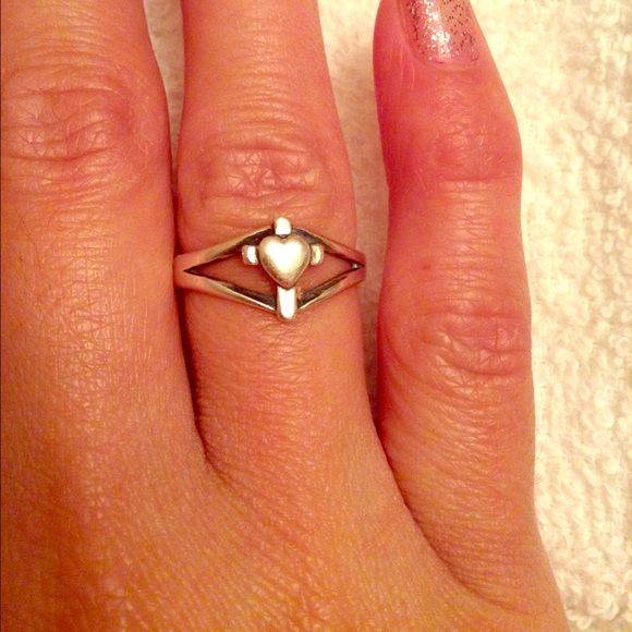 James Avery cross with heart ring - Picture 1 of 3