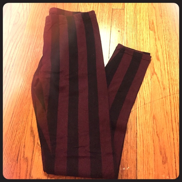 Stripped leggings