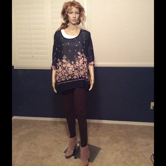 Elle Batwing Sleeve Chiffon Blouse in Navy/Taupe