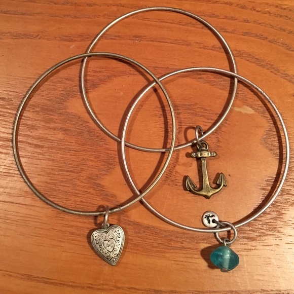 American Eagle 3 Bangle Set (Heart, Anchor, Bead)