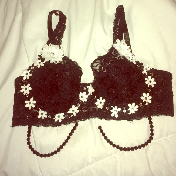 Black hand made rave bra!!!