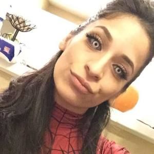 Meet your Posher, Veronica