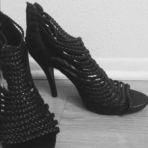 F21 black heels