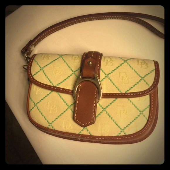 Dooney & Bourke Quilted Wristlet