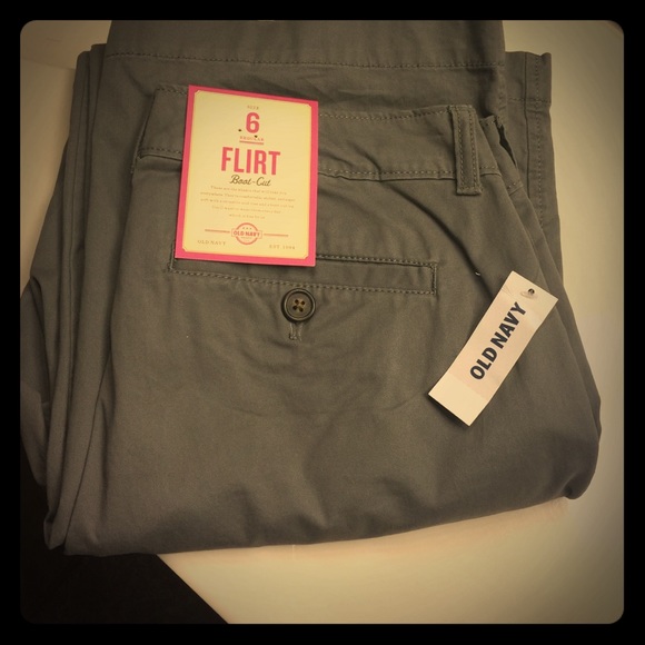 Old Navy NWT Flirt Khakis Gray Sz 6 regular