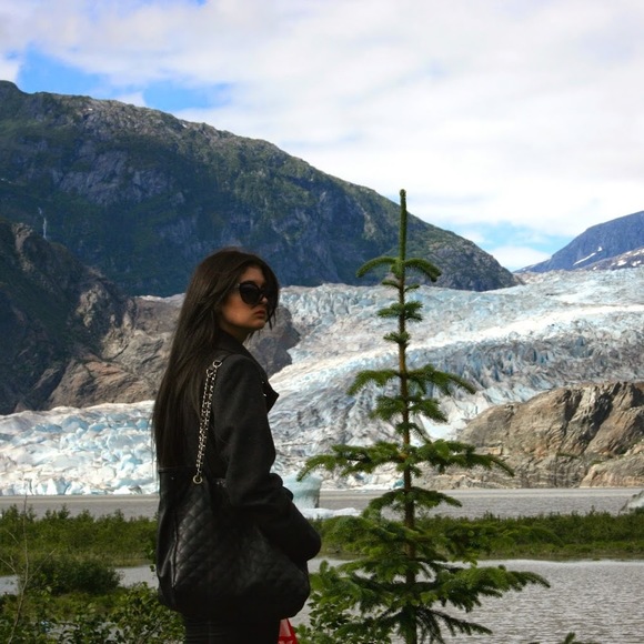 Meet your Posher, Brooke