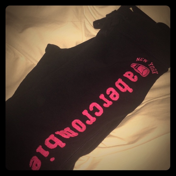 Black Abercrombie kids sweats!