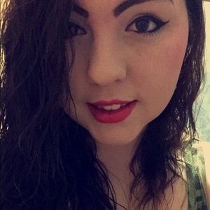 Meet your Posher, Dara