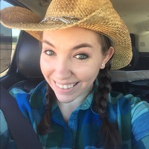 Meet your Posher, Brittany